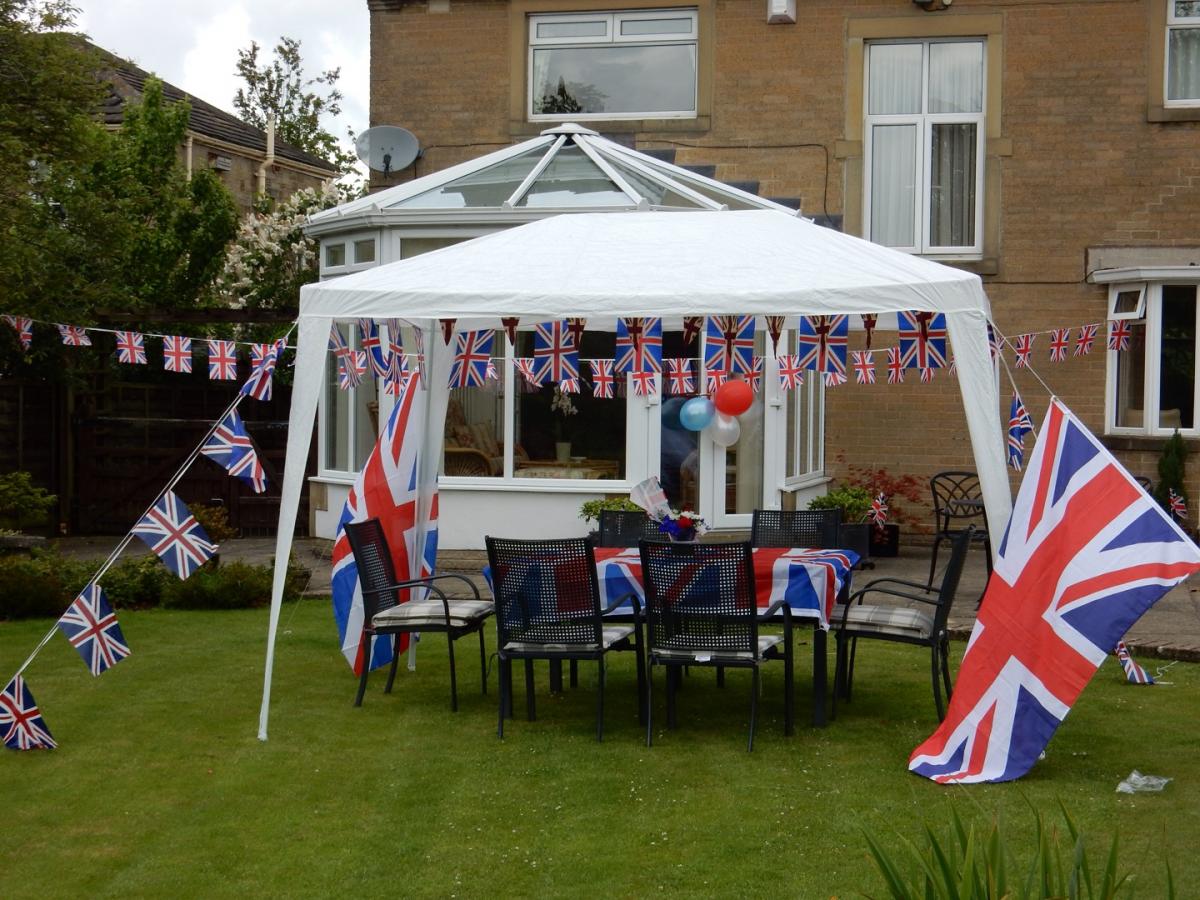 Contact the Elderly pictures - All ready and waiting to celebrate the Queen's 90th birthday
