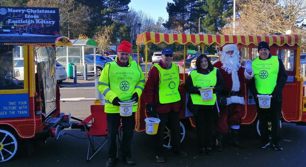 Collecting for Eastleigh Basics Food Bank yesterday Saturday 4th December ...... - 