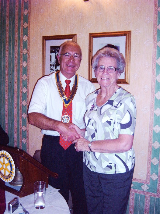 2008-09 Presidential Handover - President Ian welcomes Honorary Member Jean Boylett