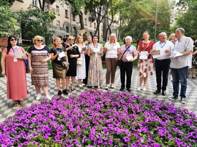ROTARY PEACE SQUARE IN KYIV UKRAINE - The Kiev based Rotary clubs sent representatives to the launch of the Rotary Peace Square.