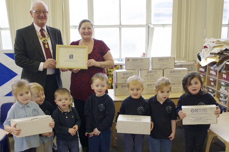 2013 Rotary Shoebox Project - Larkfield Childrens Centre