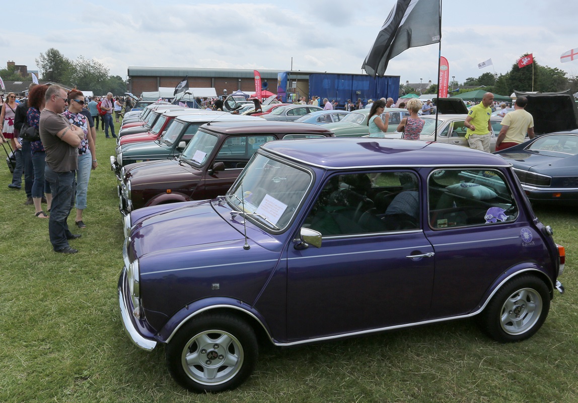 Doncaster Classic Car and Bike Show 2017 - Minis
