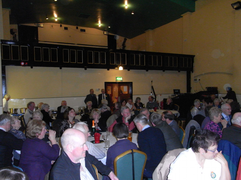 Music and Curry Evening - Everyone is ready to listen