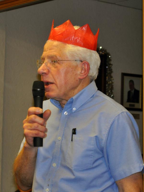 Members' Christmas Party - Graham presented the quiz.