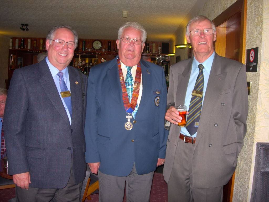 RIBI President in Largs - Donald and Bill get in the picture!