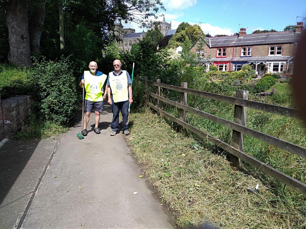 Newswire Extra from Peter Race 20 July 2019 - River Skell Clean Up - 3