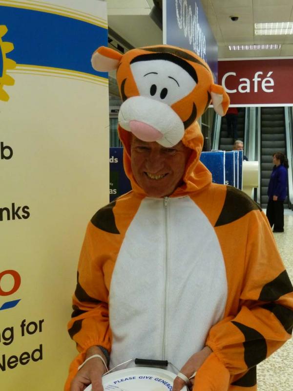 BBC Children in Need Collection - Rotary-club-of-southport-links-children-inneed-2012-4
