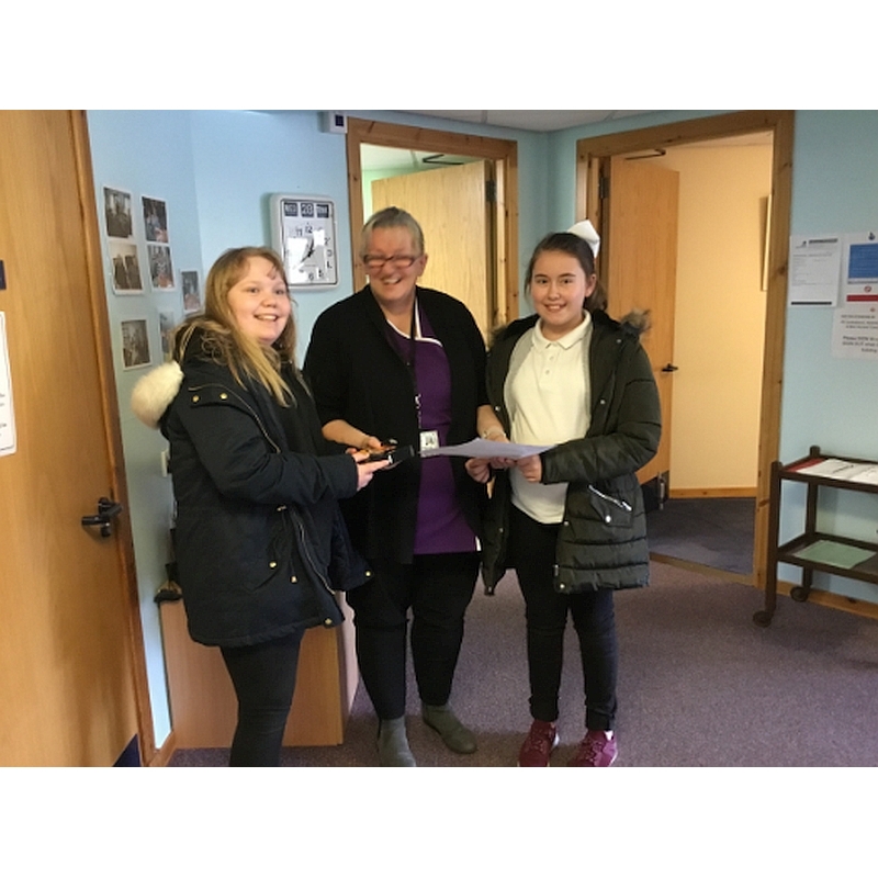 Quarryhill RotaKids Rewarded - Lorraine the manager at Kingswood Court then helped us to  work with service users on their own individual playlists.