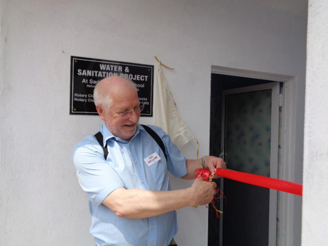 Continued help for Sri Lanka - David cutting the tape to open the New Toilet Block