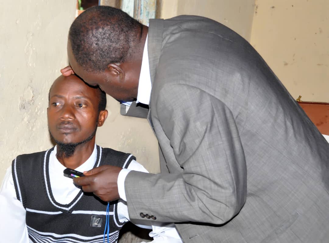 Rotary Clubs adopted a Ugandan Village - Eye examinations