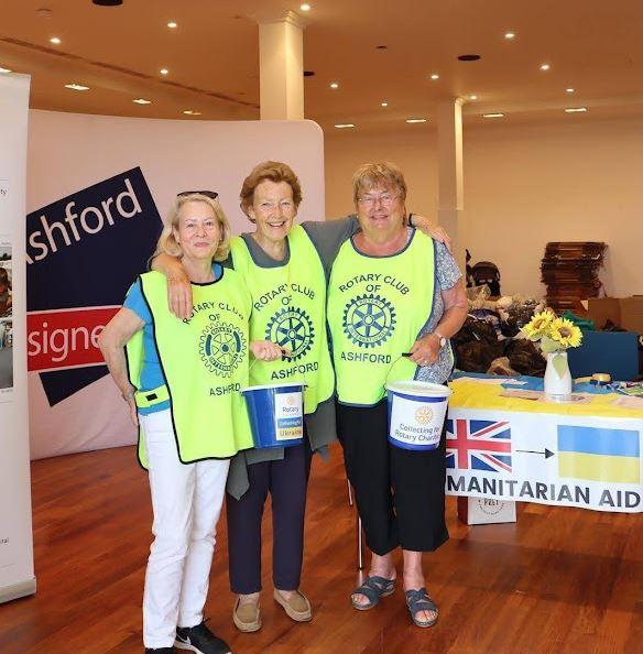 How we have helped  - Members enjoy working together to collect for a good cause at McArther Glen