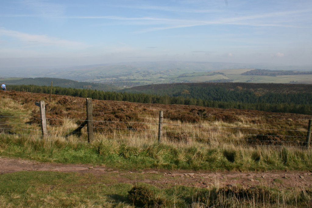 Buxton Rotary Windgather Fell Race 2008 - A fine view from Pyms Chair