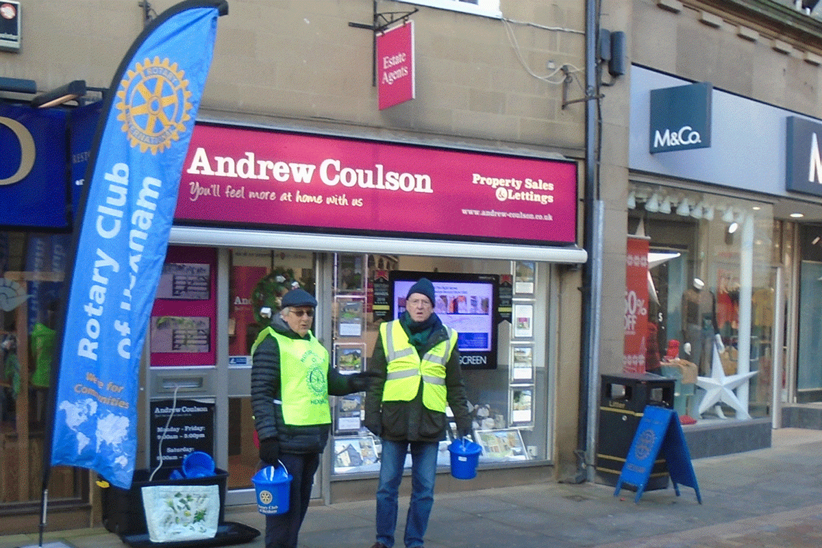 Christmas Collections 2019 - Collecting in Fore Street.