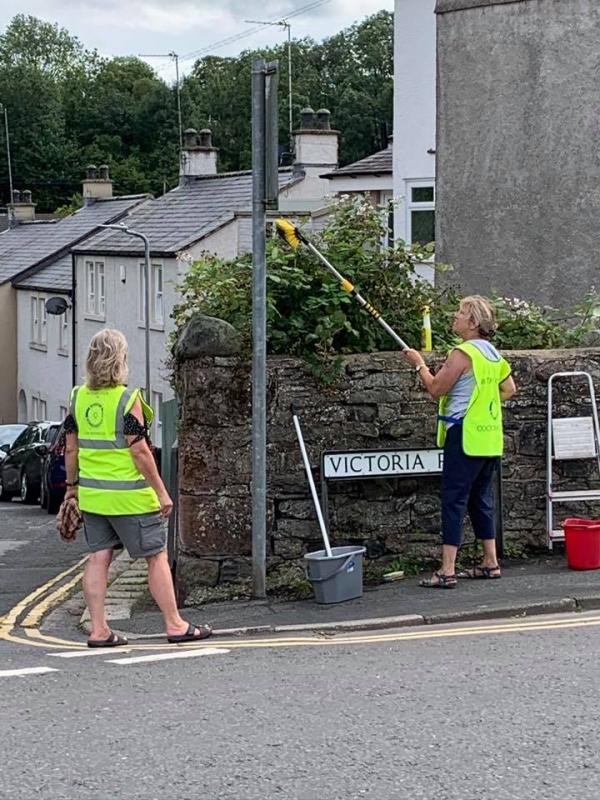 Sprucing up the town's signs - 