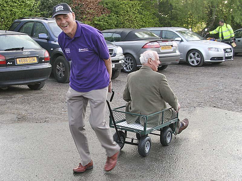 Around Thames Valley in 80 Ways Photographs - the hand cart arrives 