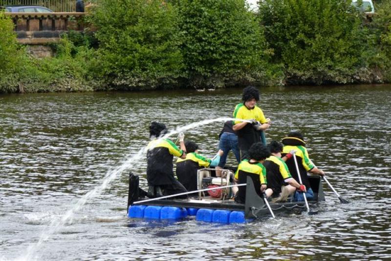 Chester Raft Race 2012 - raft race 2012 115