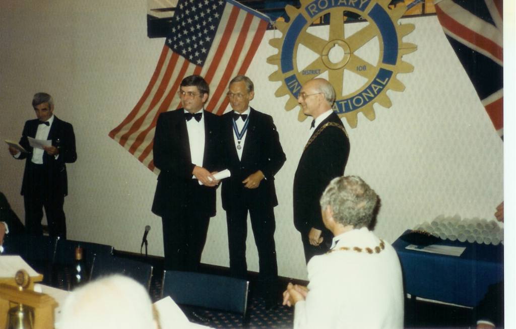 Charter Ceremony 1989 - Vice President Malcolm Wood (l) with DG Dick Jeffery (r)