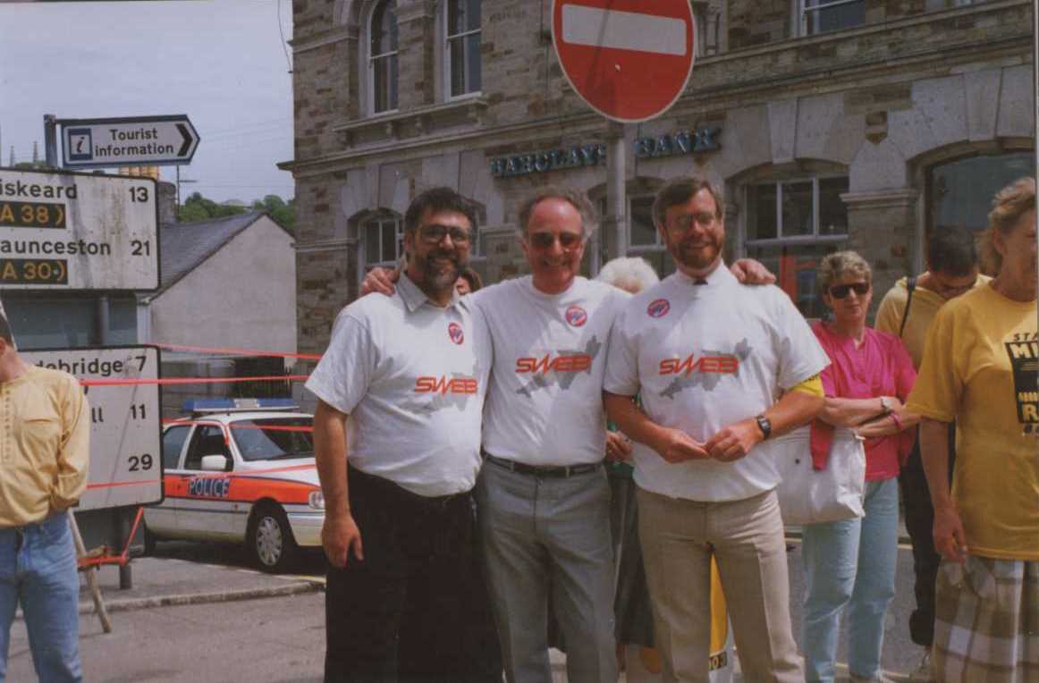 MEMORIES - 1992 MILK RACE - BODMIN - The SWEB A Team -  Bob Scanlan,  Peter Bray, Jim Moir