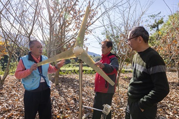 Rotarians suporting the development of farming practices in Taiwan